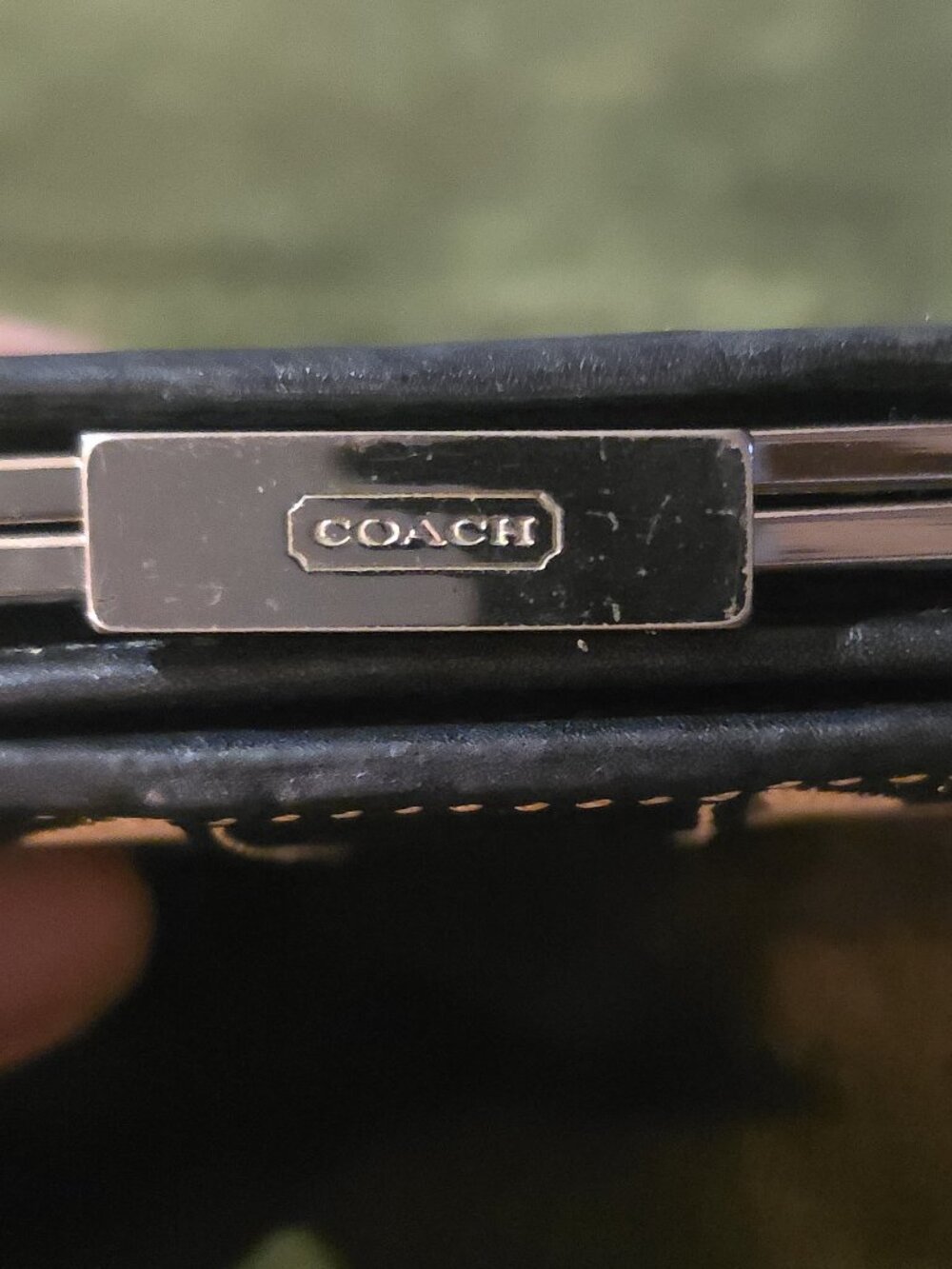 Coach Signature Compact Bifold Wallet Khaki Black Kisslock Coin Purse - Picture 2 of 6